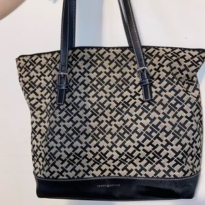 Tommy Hilfiger Purse